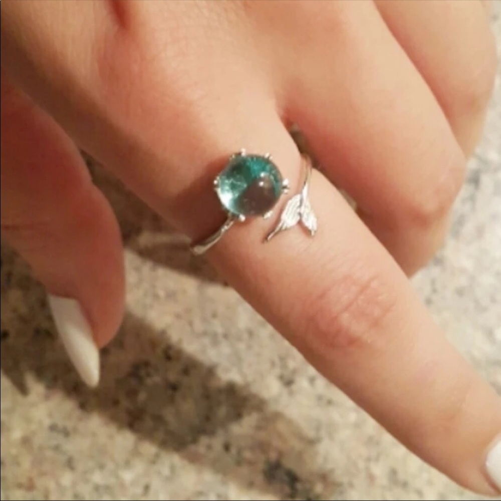 🧜‍♀️ Mermaid Crystal Ball Ring